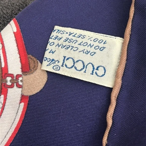 Gucci 💯 Silk blue large Scarf 35 x 35 - Picture 9 of 11